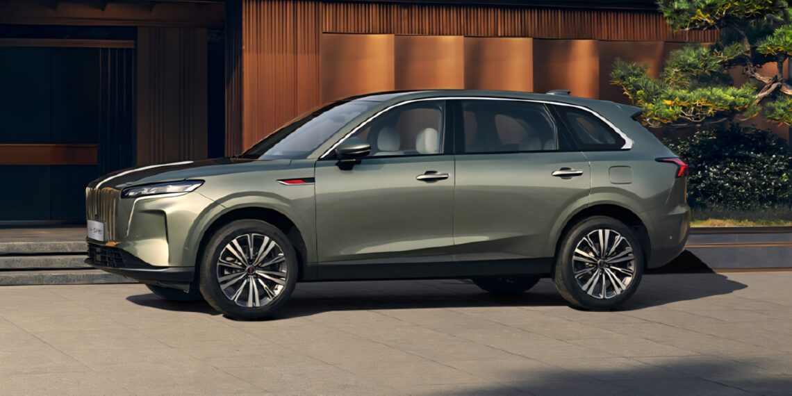 Hongqi HS6 PHEV recordista mundial: 2327 km sem reabastecer ou recarregar