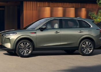 Hongqi HS6 PHEV recordista mundial: 2327 km sem reabastecer ou recarregar