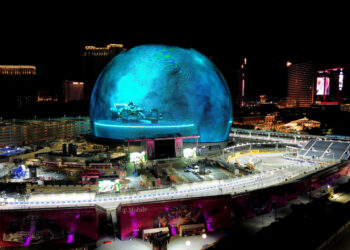 F1 Drivers Brace for « Spicy » Challenge as Rain Threatens Las Vegas GP Practice Sessions