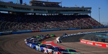NASCAR Cup Chaos: Shocking Tire Failures Strike Phoenix Raceway, Leaving Drivers in Danger!