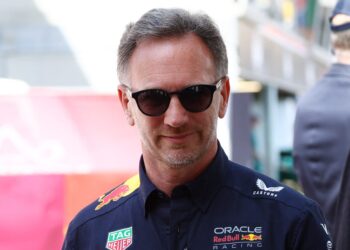Bernie Ecclestone’s Shocking Endorsement: Christian Horner Poised to Rescue Ferrari Amid Chaos!