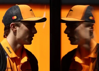 Oscar Piastri Faces Surreal F1 Title Battle: Can He Find the Character to Fight Back?