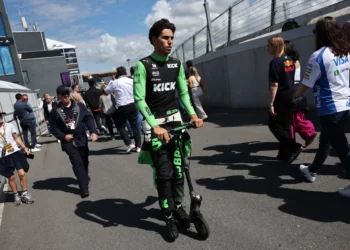 Fernando Alonso’s Game-Changing Voice Message Sparks Gabriel Bortoleto’s Rise to F1 Stardom