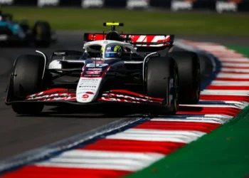 Oliver Bearman Dares to Dream: Could He Replace Lewis Hamilton at Ferrari?