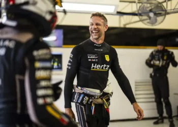 Jenson Button’s Emotional Farewell: Williams Celebrates a Racing Legend’s Unforgettable Legacy