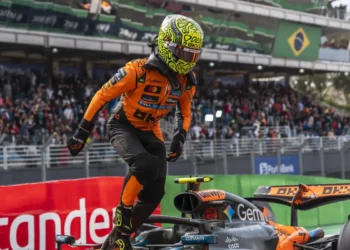 Lando Norris Secures Thrilling Pole Position at São Paulo F1 Sprint Amidst Weather Chaos!