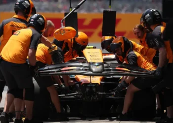 Epic F1 Sprint Showdown at Brazilian Grand Prix: Will Norris Secure Championship Glory Today?