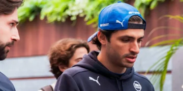 Sainz Aims for Glory in Las Vegas Showdown: Can Williams Conquer the Iconic Strip?