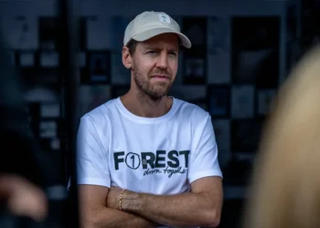 Vettel’s bold advice to Hamilton: mastering Italian culture is key to Ferrari success