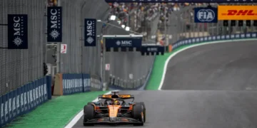 FIA’s Controversial Penalty Sparks Outrage: Montoya Defends Piastri’s Risky Move in Brazil!