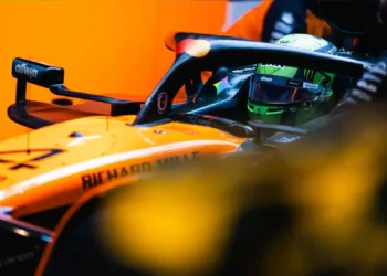McLaren’s Las Vegas GP Hopes Hang by a Thread Despite Norris’ FP2 Triumph!