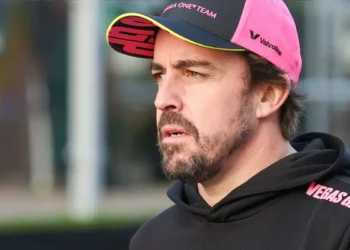 Alonso Struggles in Las Vegas: Aston Martin Faces Frustration Ahead of Crucial Qualifying!