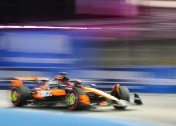 F1 Chaos Erupts as Drivers Rage Against Piastri’s Controversial Penalty: Urgent Reform Demanded!