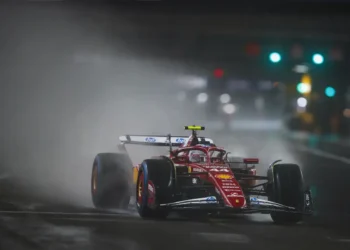 Lewis Hamilton Faces Unprecedented F1 Nightmare, Starts Las Vegas Grand Prix from Dead Last!