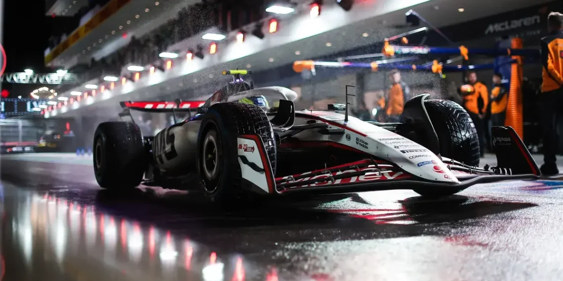 Chaos Strikes at Las Vegas GP: Albon and Bearman Crash Out in Dramatic Q1 Clashes!