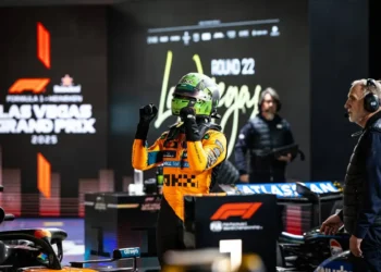 Lando Norris Dominates Treacherous Qualifying to Snag Pole at 2025 F1 Las Vegas Grand Prix!