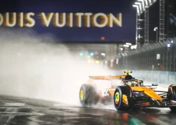 Lando Norris Triumphs in Rain-Drenched Las Vegas, While Lewis Hamilton Faces Historic Low