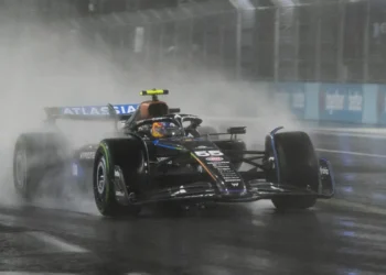 Carlos Sainz’s P3 Position Secured After Thrilling Las Vegas Stewards’ Showdown!