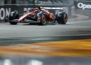 Lewis Hamilton Hits Rock Bottom While Lando Norris Faces Heart-Stopping Moment in Vegas Qualifying!