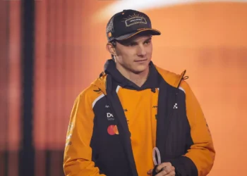 Oscar Piastri Exposes Shocking FIA Penalty Hypocrisy Ahead of Game-Changing Stewards Meeting!