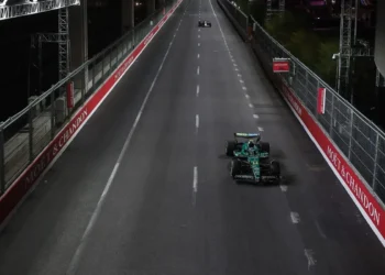 Fernando Alonso’s explosive warning: Las Vegas GP surface deemed ‘unsafe’ and ‘not F1 standard’!