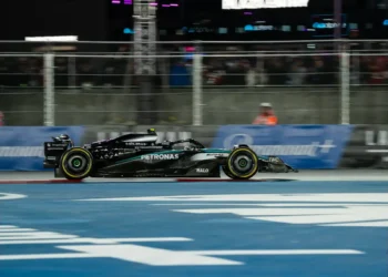 Mercedes faces critical challenge in Qatar: can they hold off Red Bull’s resurgence?