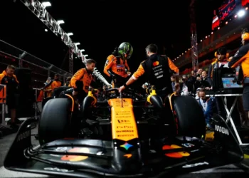 McLaren F1 Humiliated: Double Disqualification Sparks Viral Backlash After Las Vegas Grand Prix!