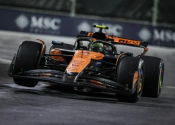 McLaren’s Shocking DSQ: Unraveling the Mysterious Plank Wear Catastrophe in Vegas!