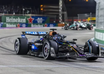 Chaos Unleashed: Albon’s Radio Fail Sparks Hilarious Bloopers After Hamilton Clash at Las Vegas GP!