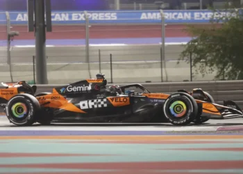 Oscar Piastri shocks Lando Norris in thrilling Qatar GP FP1 showdown: championship hopes ignite!