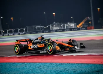 Oscar Piastri shocks with stunning pole position at F1 Qatar 2025 sprint qualifying results!