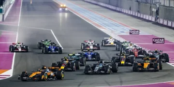 Oscar Piastri Controls Processional Qatar Sprint to Take Victory as Norris Lands on the Podium