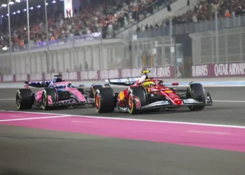 Lewis Hamilton fires back at Gasly: Ferrari’s shocking performance leaves fans reeling