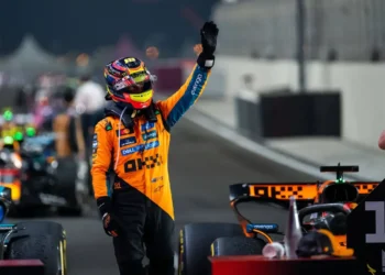 Piastri Snatches Qatar Grand Prix Pole After Late Norris Error — Verstappen Forced to Settle for P3