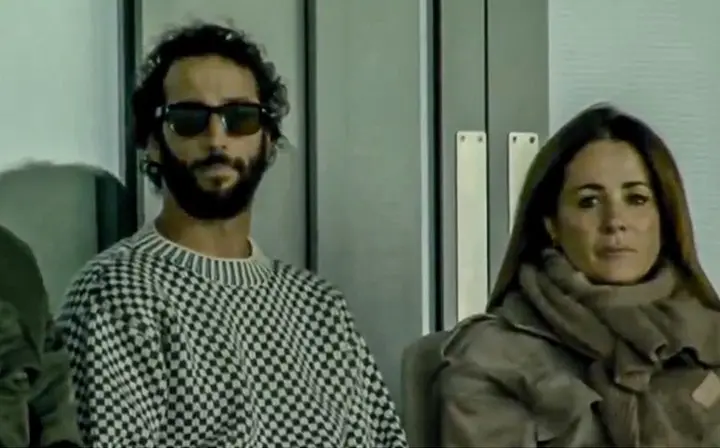 Daniel Ricciardo’s Shocking Premier League Appearance with Injured Sky F1 Host Sparks Major Buzz!