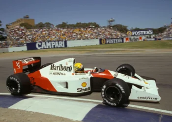 Ayrton Senna’s Legendary McLaren MP4-6 Hits Auction Block with Jaw-Dropping $15 Million Price Tag!