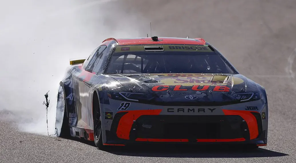 Chase Briscoe’s Heartbreak: NASCAR Title Eludes JGR as Kyle Larson Claims Victory