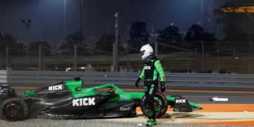 Nico Hulkenberg’s shocking crash at Qatar GP sparks chaos: McLaren’s strategy under fire!