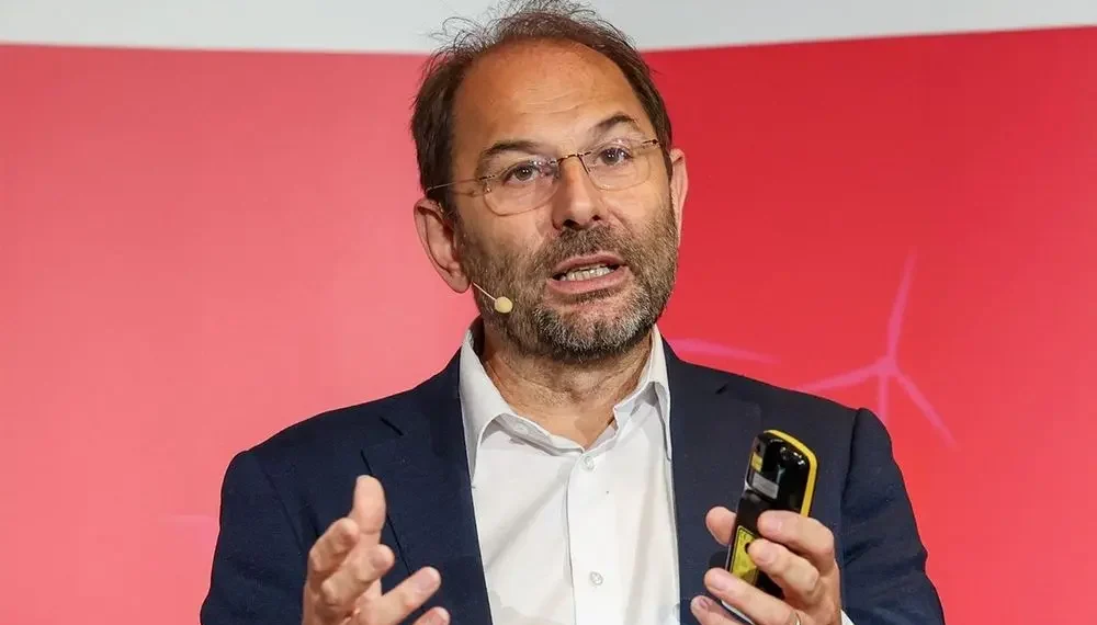 Aston Martin’s Bold Move: Ferrari Legend Marco Fainello Joins F1 Team to Revitalize Ambitions!