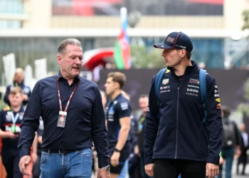 McLaren’s Catastrophic Disqualification: Jos Verstappen Calls Out ‘Massive Blunder’ That Shook F1 Title Race!
