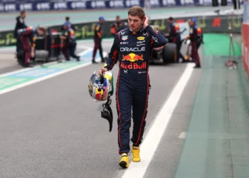 Max Verstappen’s Daring Pitlane Comeback: The Risky Strategy That Defied Odds at Brazil GP