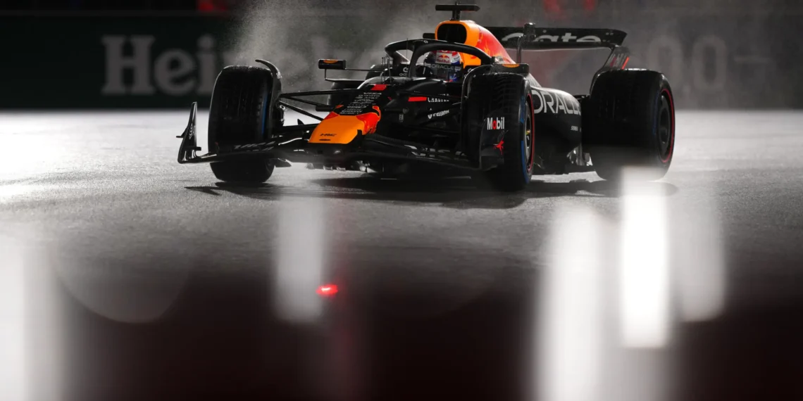 Verstappen Takes Risks in Thrilling Battle for Pole Against Norris at Las Vegas Grand Prix