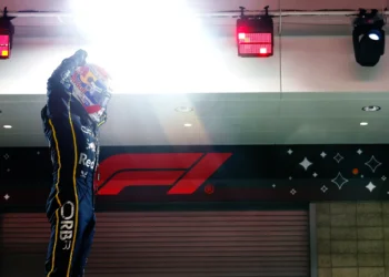 Verstappen’s thrilling comeback: can he seize the championship after McLaren’s Vegas disaster?