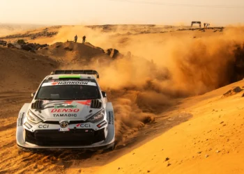 Evans’ Title Hopes Shake as Puncture Costs Crucial Time — Fourmaux Leads Tight Saudi Arabia Battle