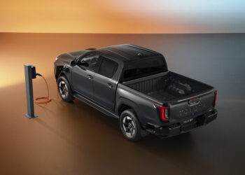 Nova Toyota Hilux também em versão 100% elétrica