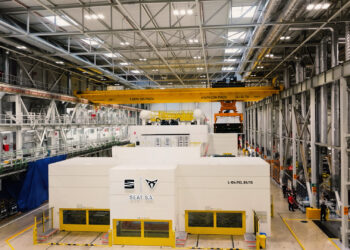 Fábrica da Seat tem uma das mais modernas prensas do mundo