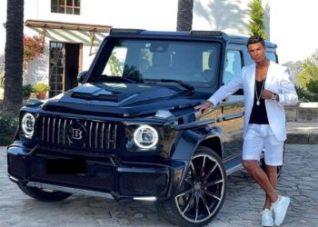 Cristiano Ronaldo não sabe quantos automóveis tem: “coleção já supera os 40 exemplares
