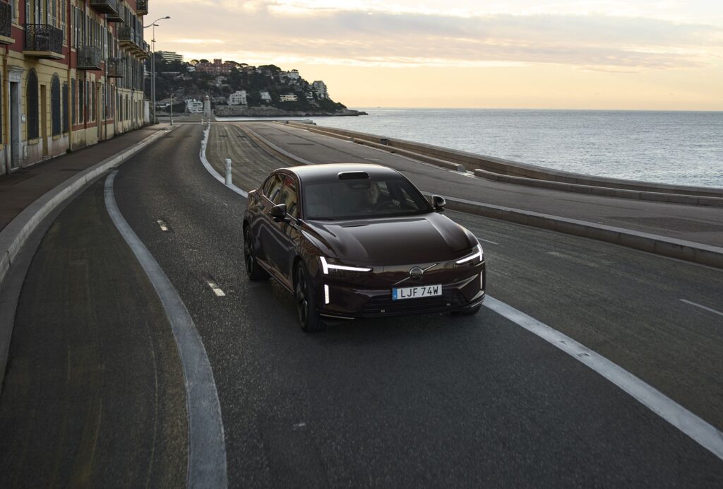 Volvo ES90 já em Portugal a partir de €72 950