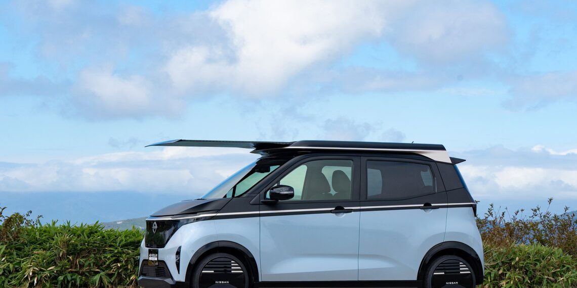 Painel solar da Nissan aumenta autonomia em andamento