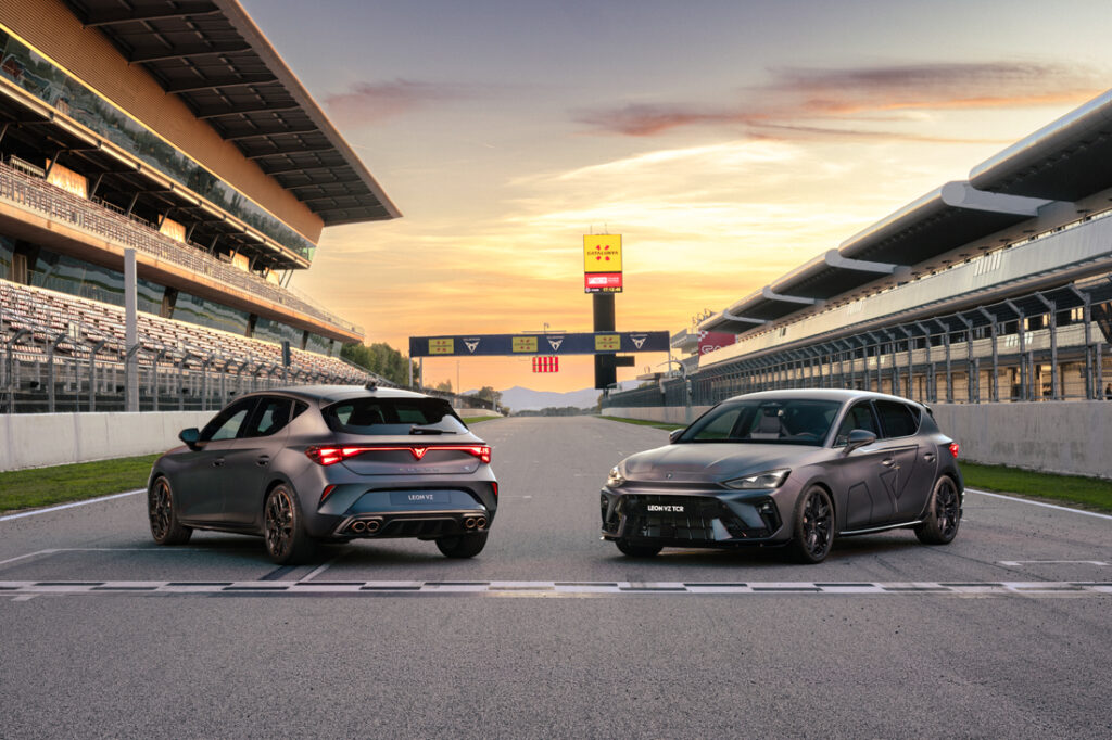 Os mais potentes de sempre de tração dianteira: Cupra Leon VZ e Leon VZ TCR em 2026